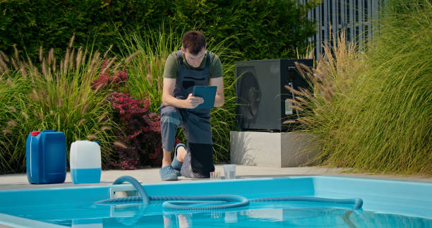 Comprehensive swimming pool system repair services in Palm Beach<br />

