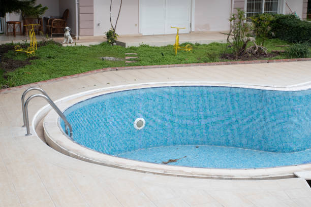 Professional swimming pool resurfacing and refinishing in Wellington FL